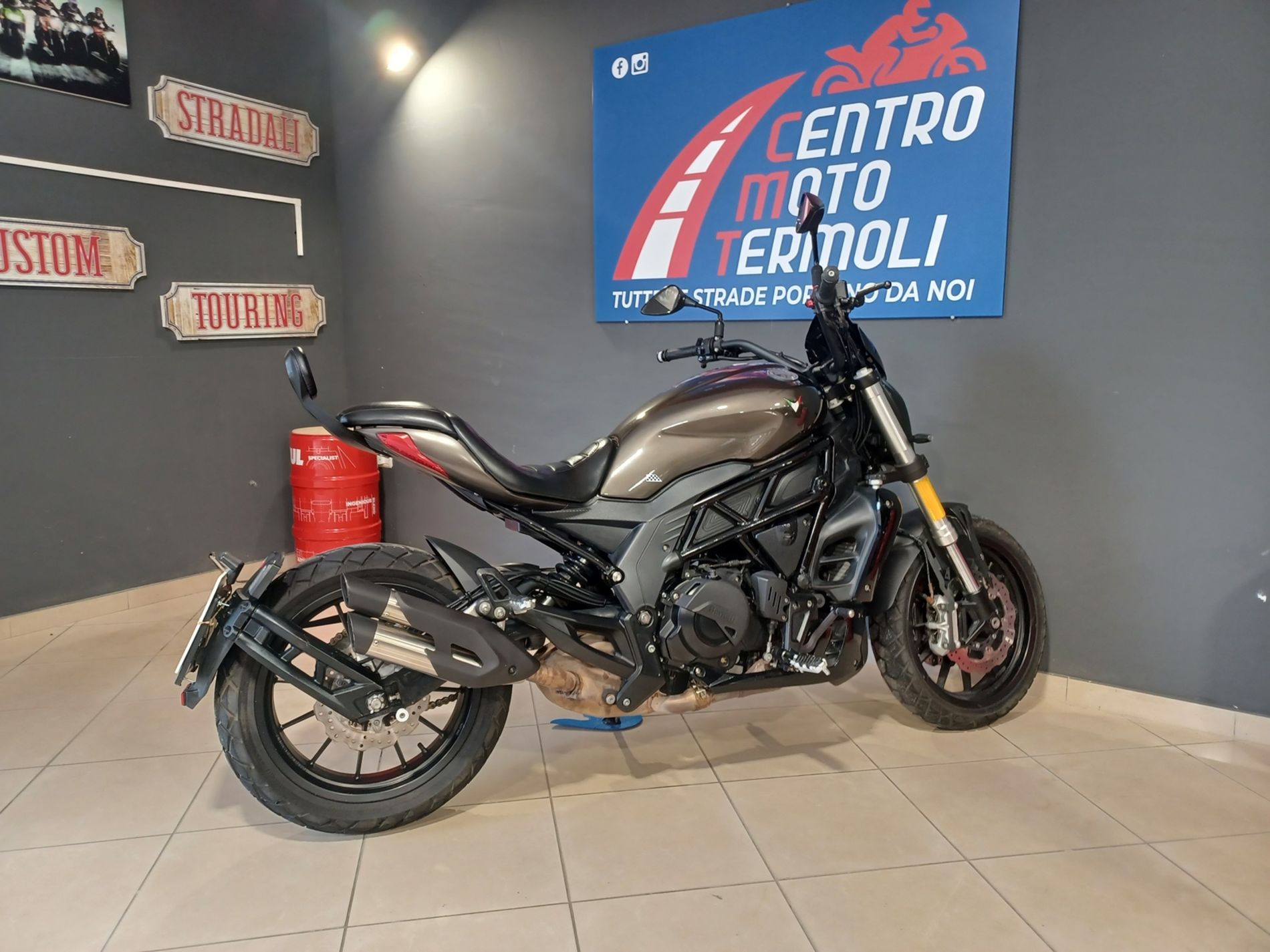 502 C abs E4 - Centro Moto Termoli S.R.L.