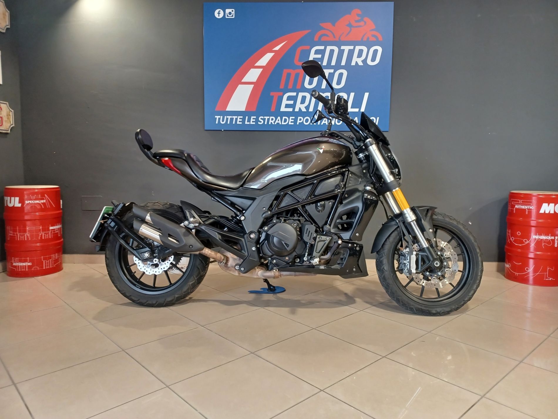 502 C abs E4 - Centro Moto Termoli S.R.L.