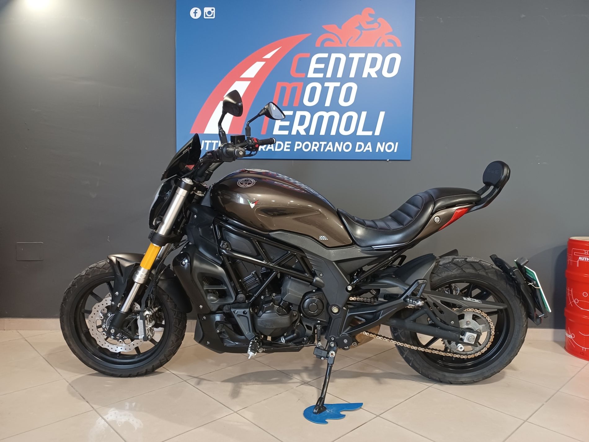 502 C abs E4 - Centro Moto Termoli S.R.L.