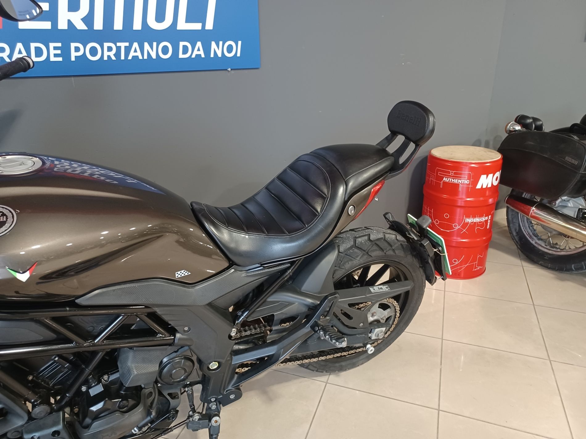 502 C abs E4 - Centro Moto Termoli S.R.L.