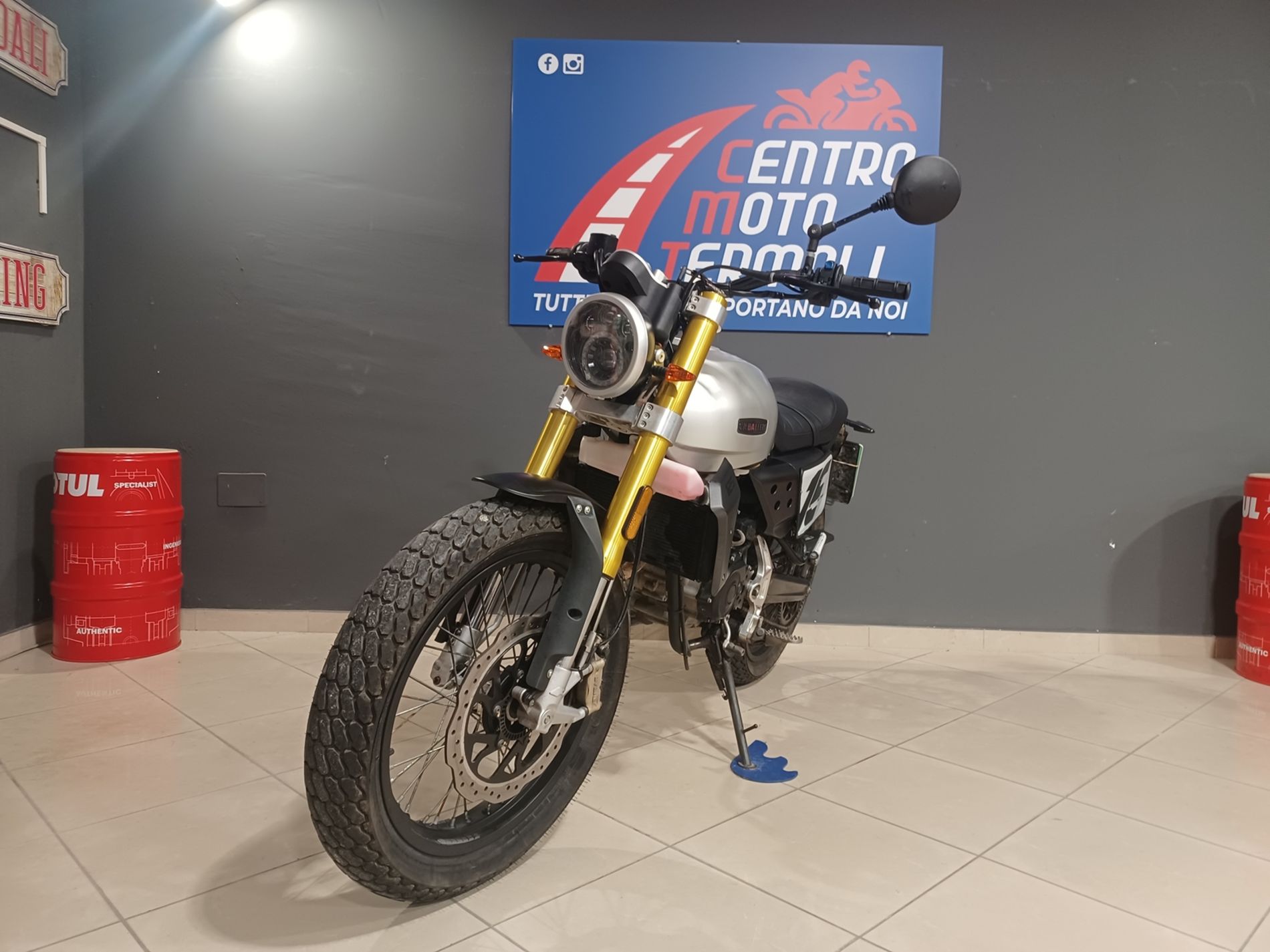 Caballero 125 Flat Track Abs my21 - Centro Moto Termoli S.R.L.