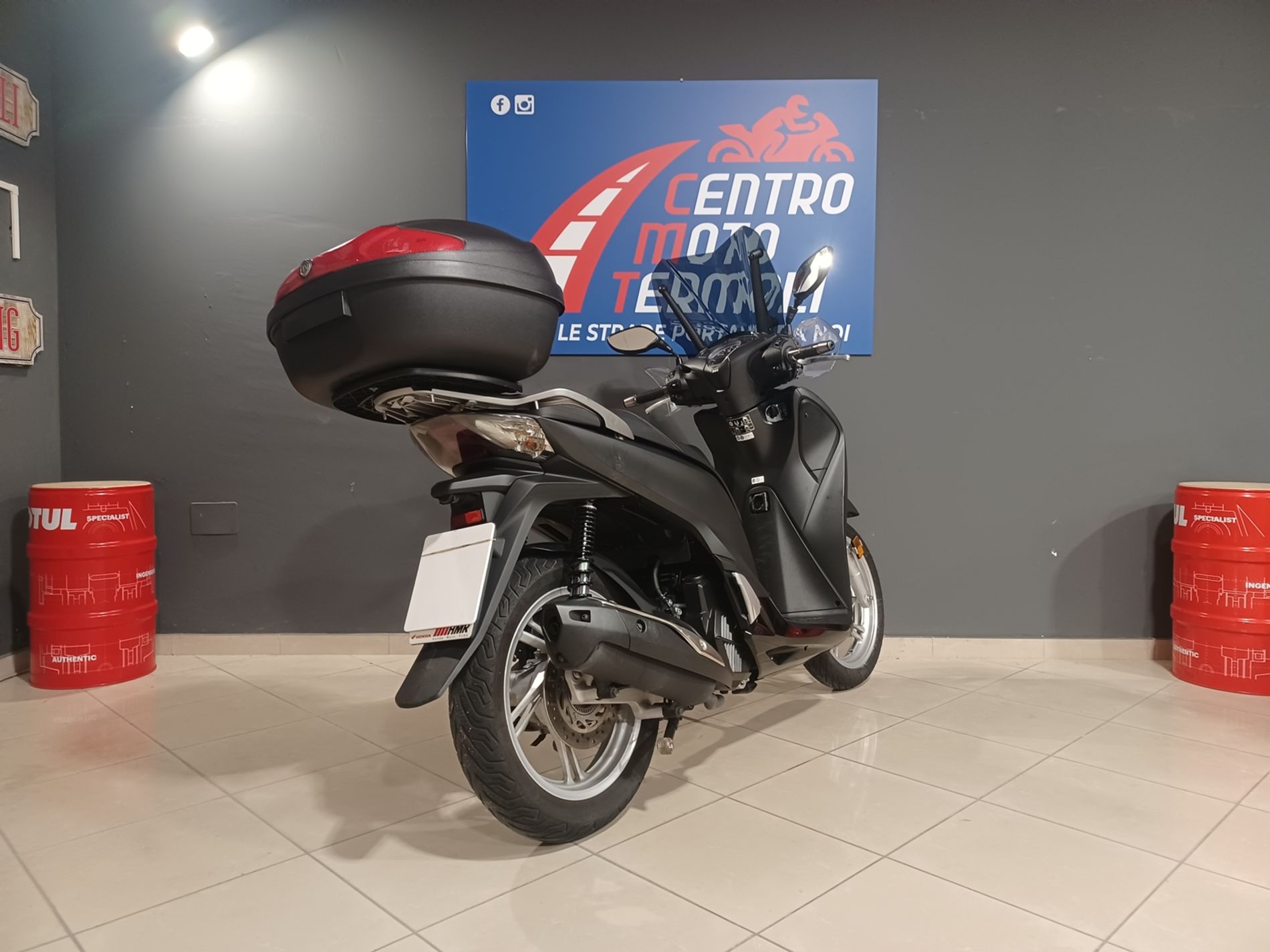 SH 150 Abs my17 - Centro Moto Termoli S.R.L.
