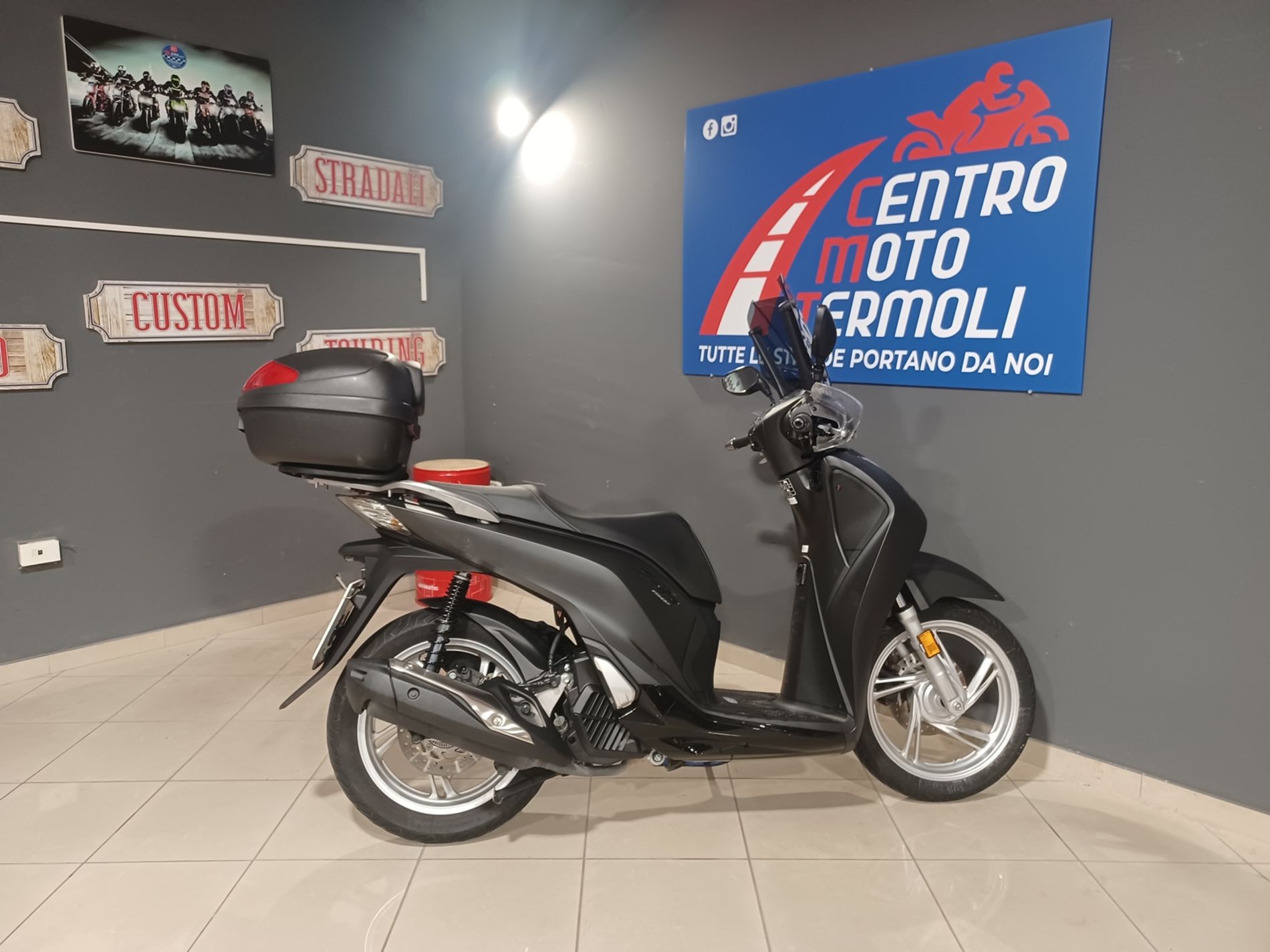 SH 150 Abs my17 - Centro Moto Termoli S.R.L.
