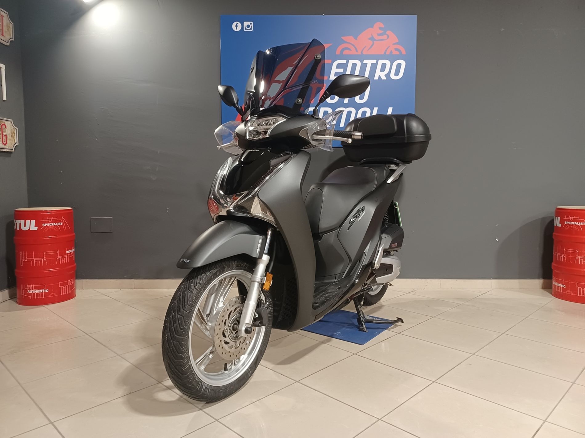 SH 150 Abs my17 - Centro Moto Termoli S.R.L.