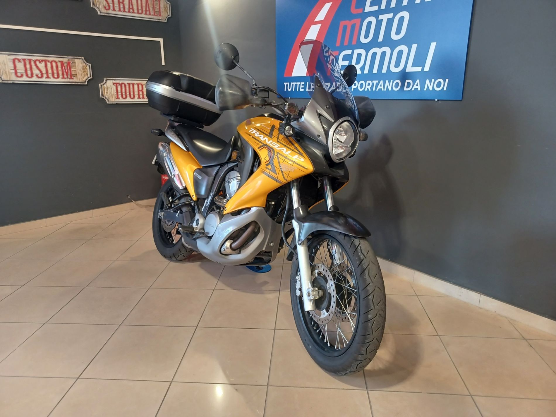 Transalp 700 Abs - Centro Moto Termoli S.R.L.