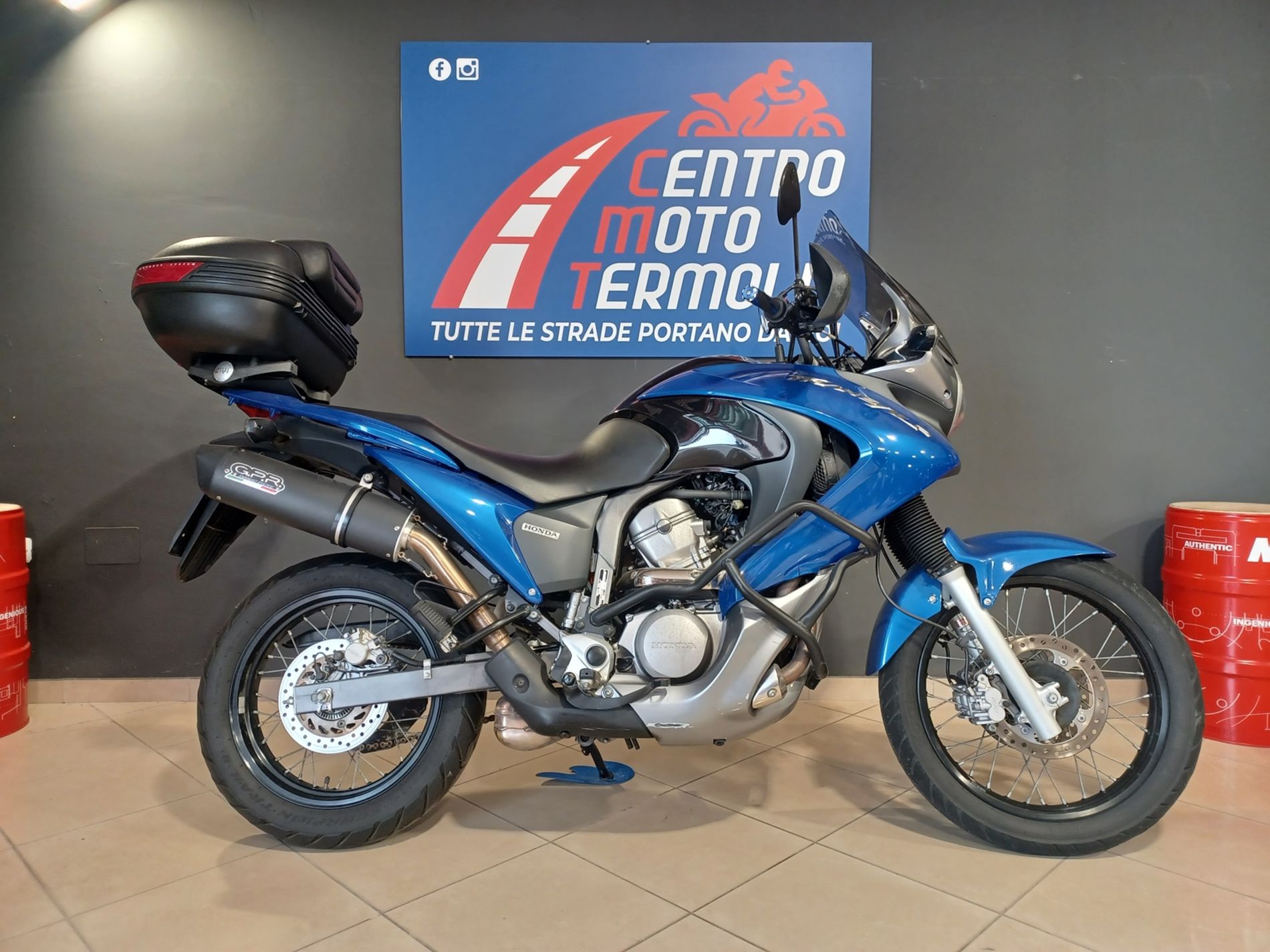 Transalp 700 - Centro Moto Termoli S.R.L.