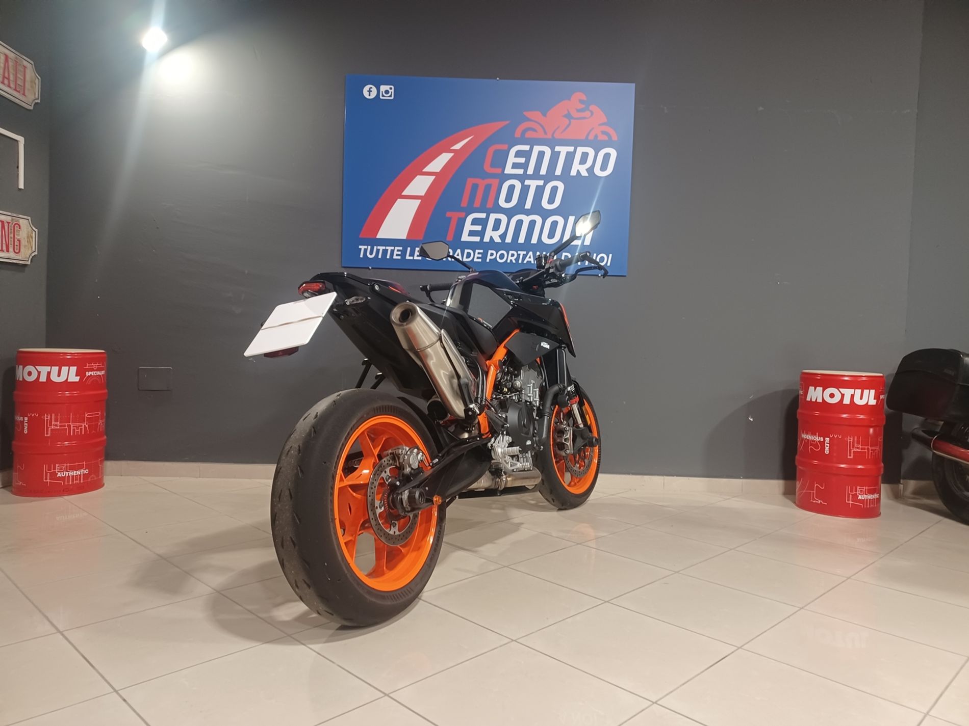 890 Duke R my21 - Centro Moto Termoli S.R.L.