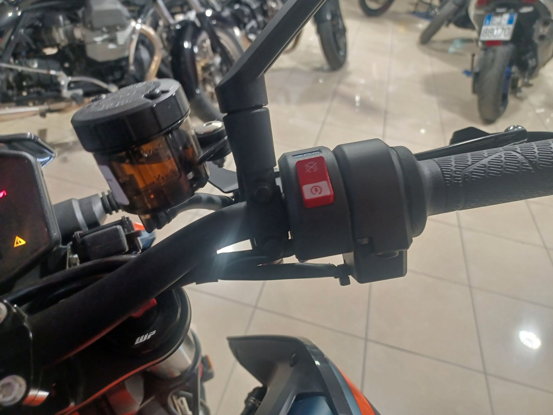 890 Duke R my21 - Centro Moto Termoli S.R.L.