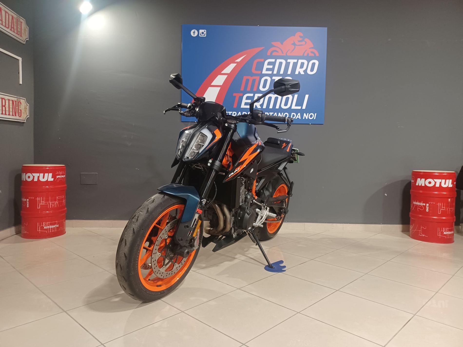 890 Duke R my21 - Centro Moto Termoli S.R.L.