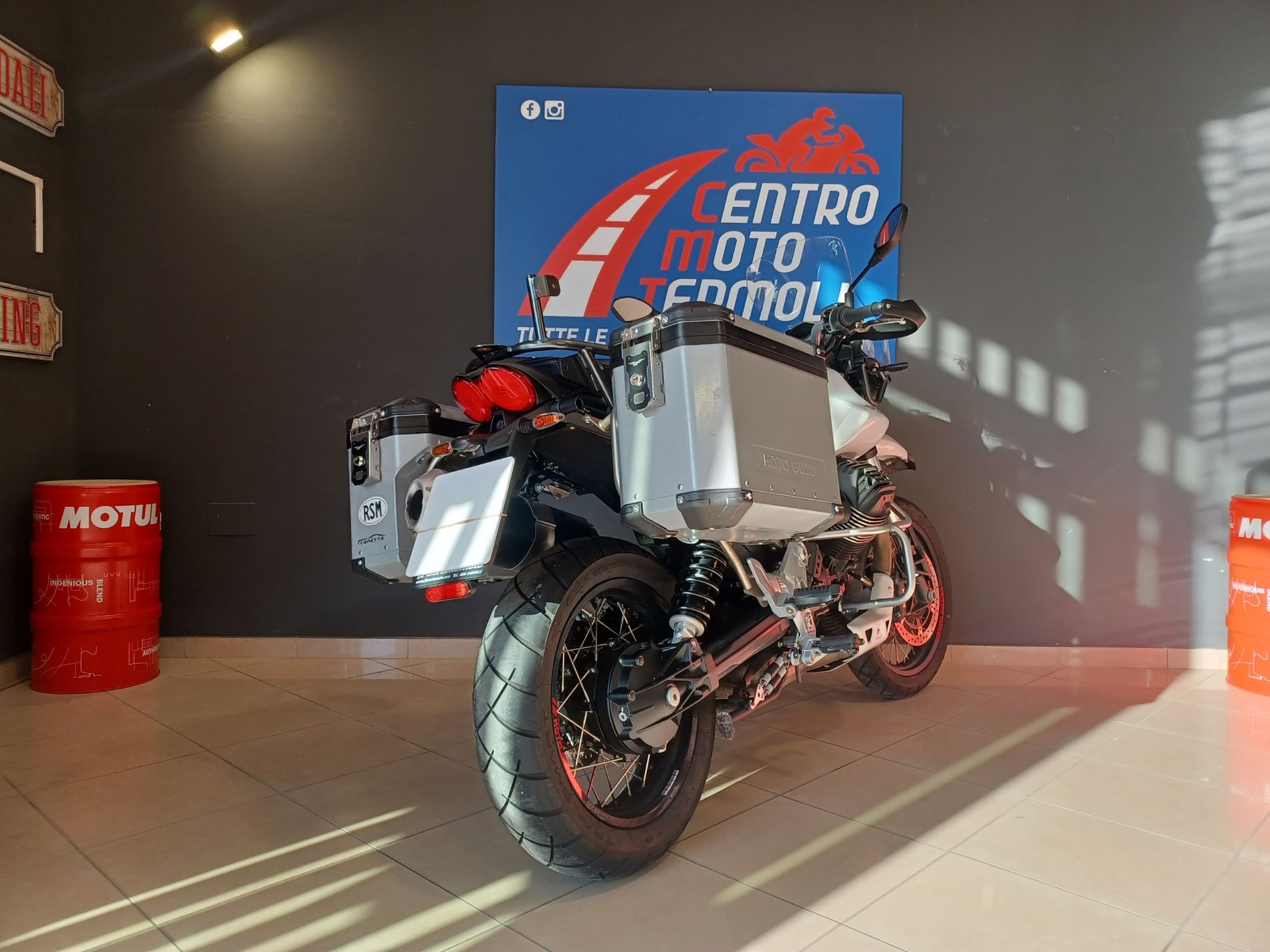 V85 TT Abs my19 - Centro Moto Termoli S.R.L.