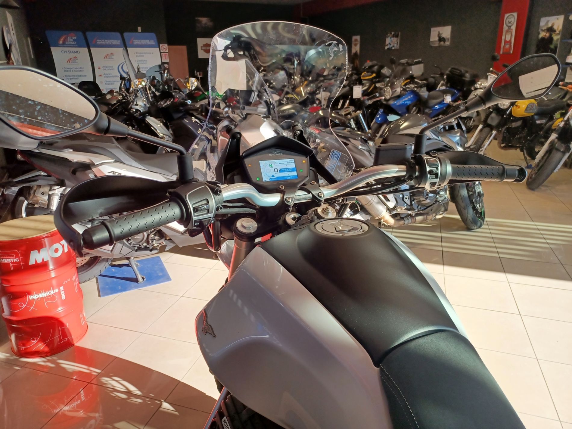 V85 TT Abs my19 - Centro Moto Termoli S.R.L.