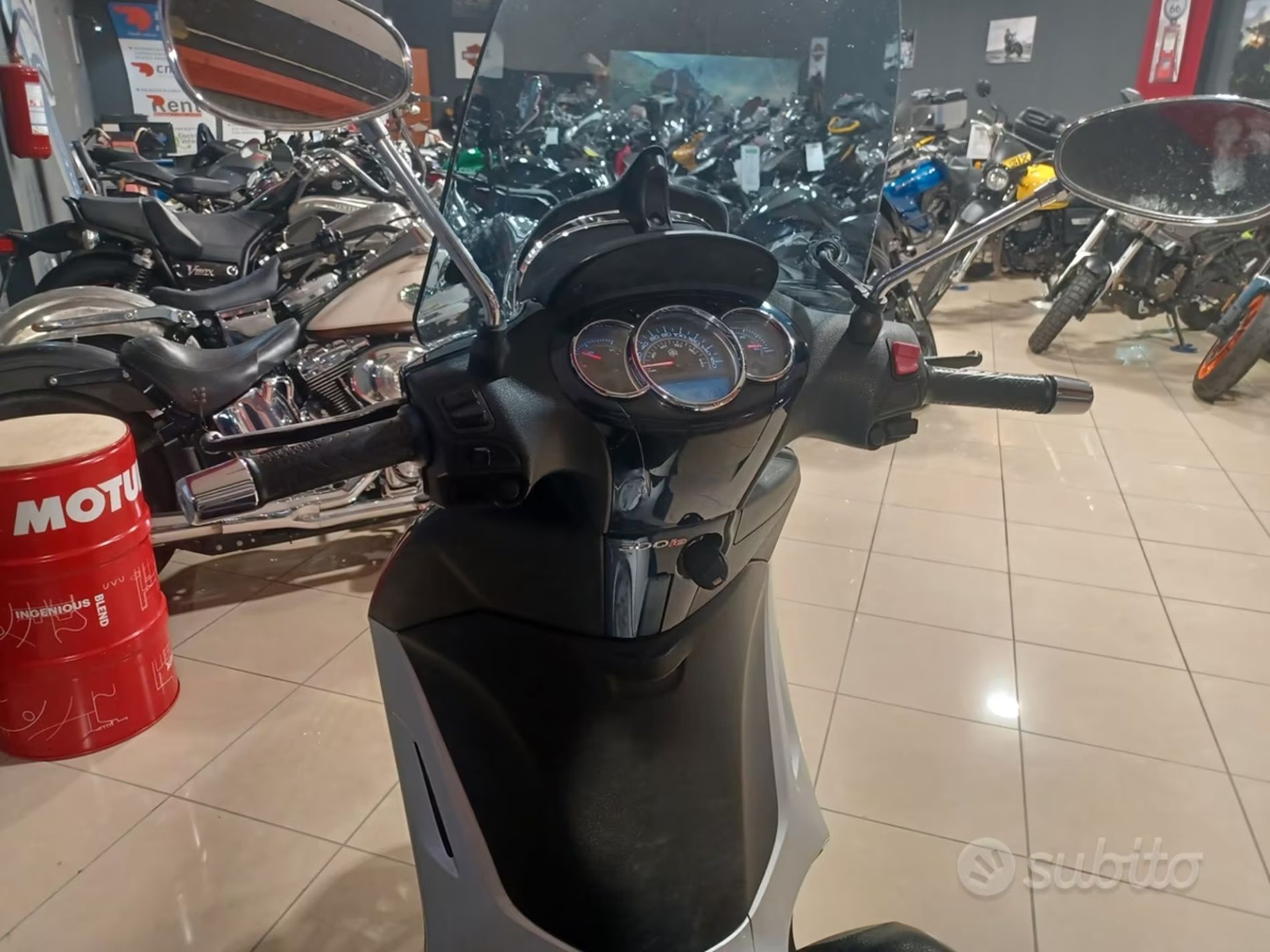 Piaggio Beverly 300 ie my10 - Centro Moto Termoli S.R.L.