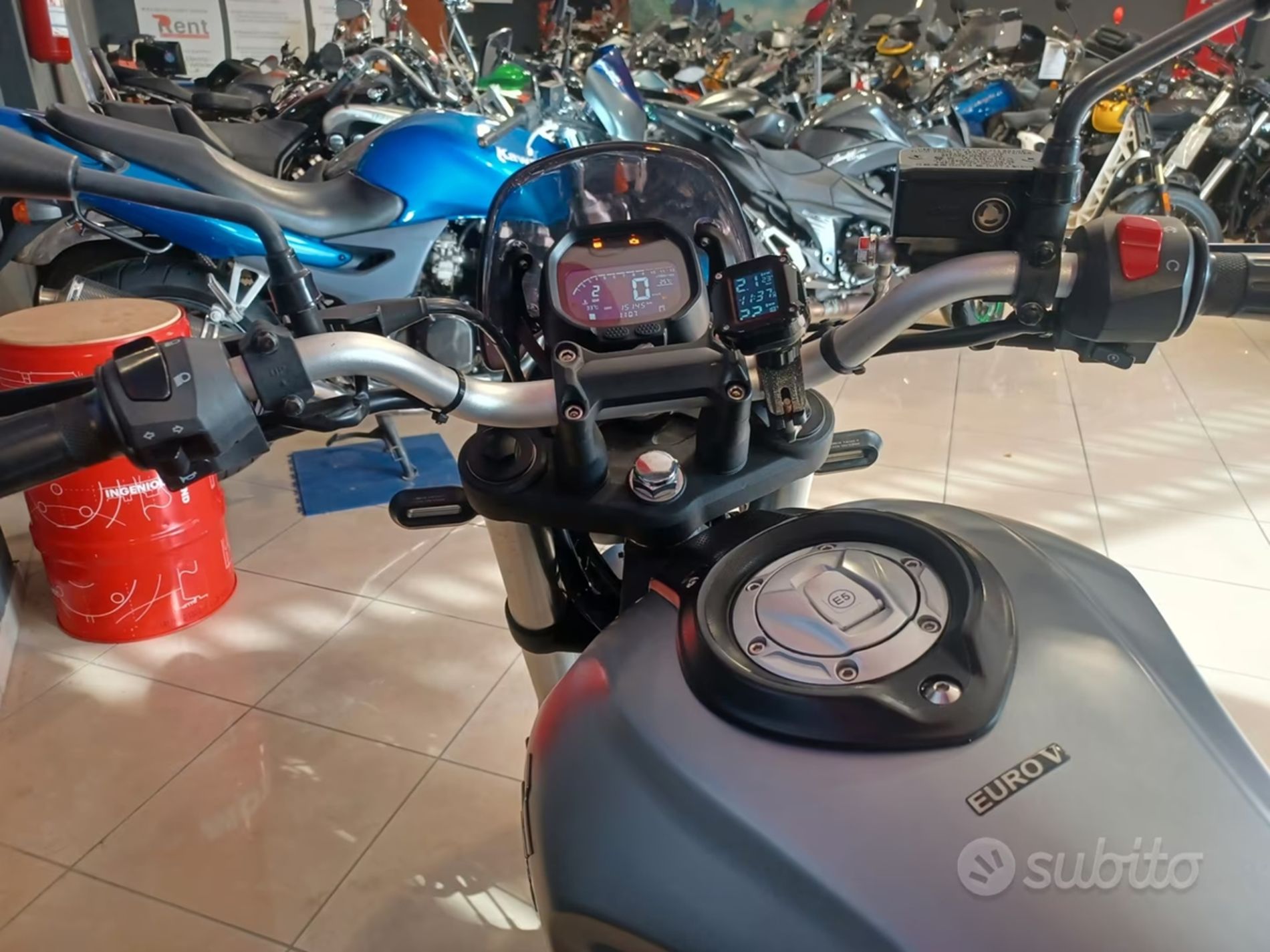 Voge Trofeo 300 AC Scrambler - Centro Moto Termoli S.R.L.