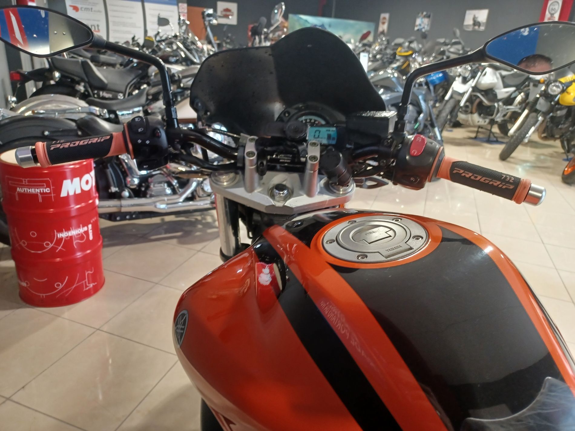 FZ6 600 78cv - Centro Moto Termoli S.R.L.