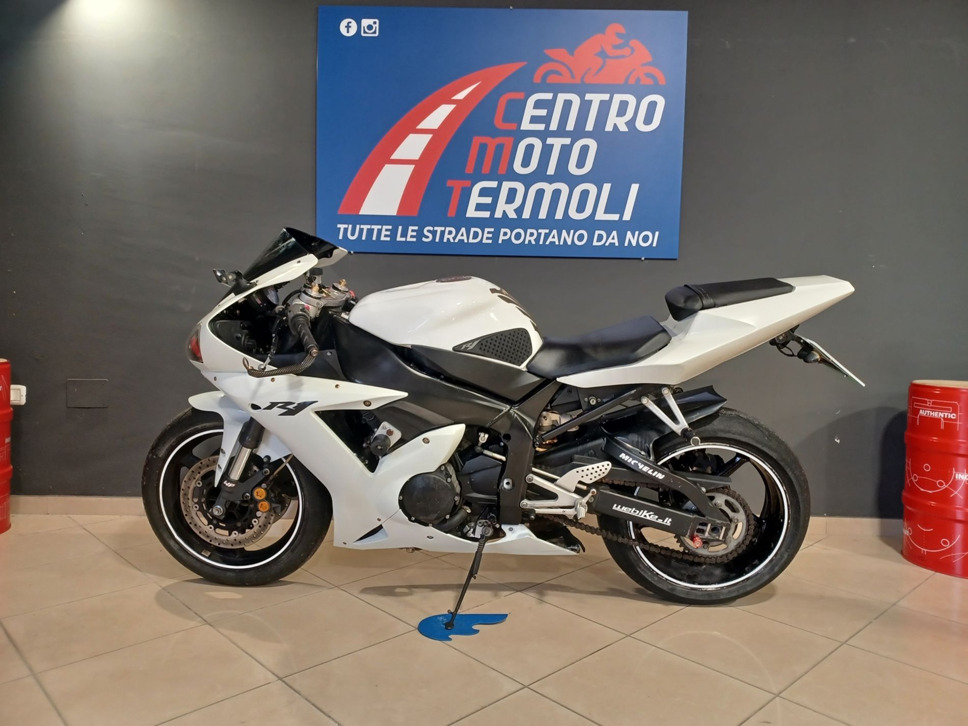 R1 1000 YZF my02 - Centro Moto Termoli S.R.L.
