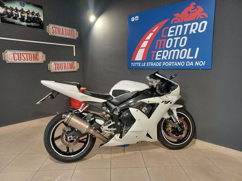 YAMAHA YZF R1 1000 R1 1000 YZF my02 - Centro Moto Termoli S.R.L.
